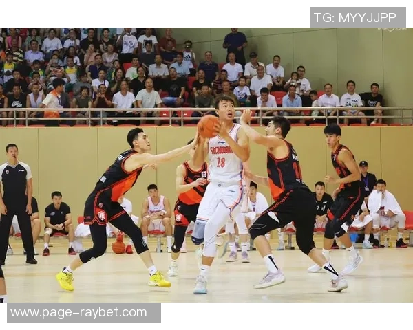 八一男篮与乔治城的激烈对决展现篮球魅力与团队精神的完美结合 八一男篮与乔治城的激烈对决展现篮球魅力与团队精神的完美结合